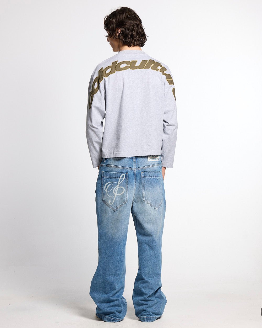 CURVED KNOTS LONGSLEEVE HEATHER GREY - heather grey oversized longsleeve tee, back view on male model - Cold Culture #man