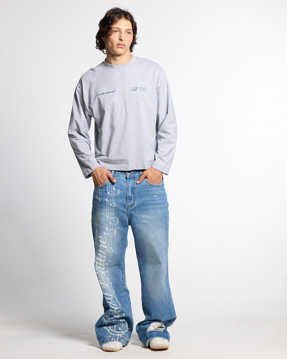CURVED KNOTS LONGSLEEVE HEATHER GREY - heather grey oversized longsleeve tee, front view on male model - Cold Culture #man