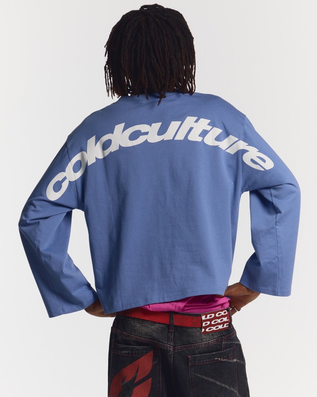CURVED LONGSLEEVE BLUE - blue oversized longsleeve tee, back view on male model - Cold Culture #man