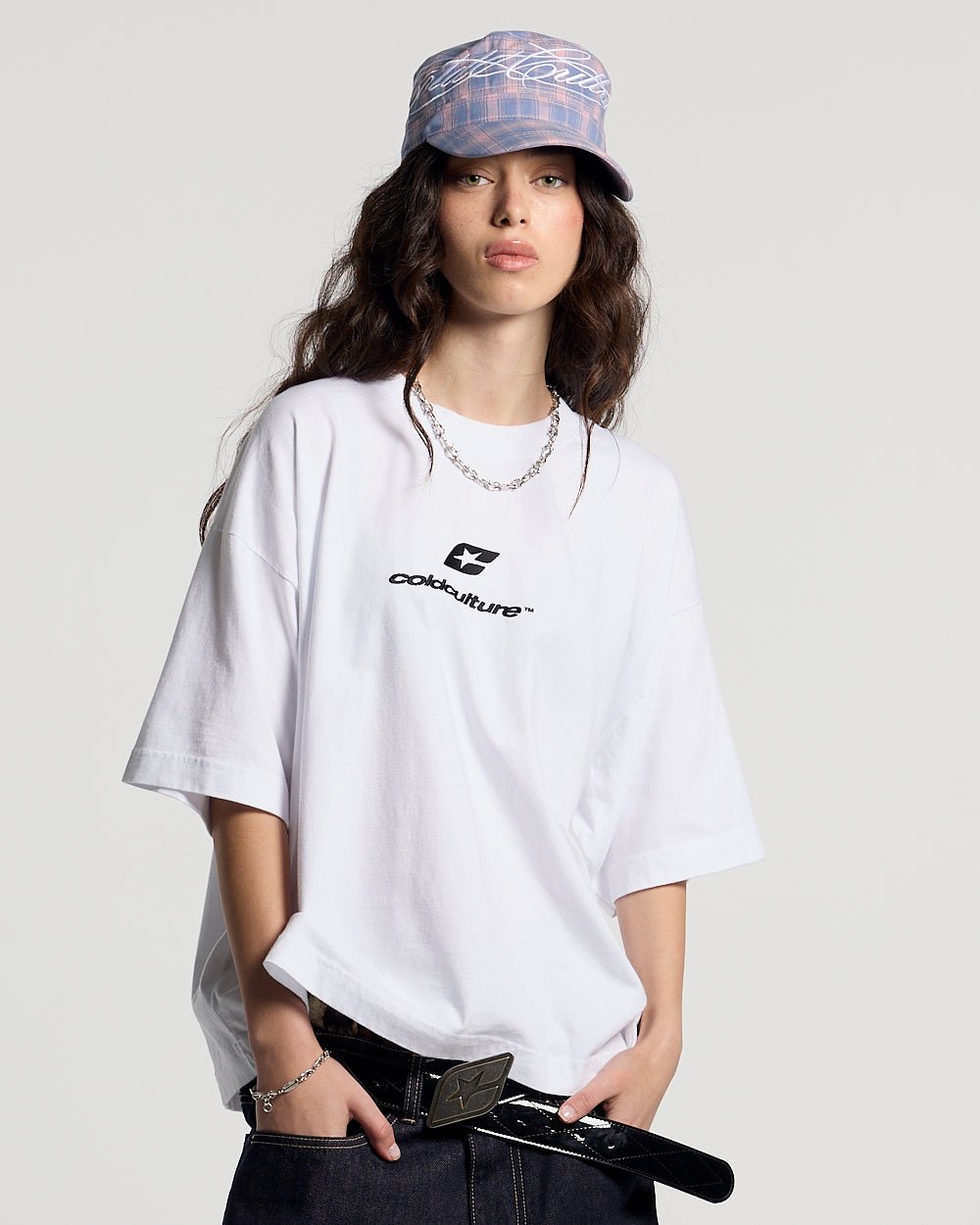 CURVED TEE WHITE - white oversized tee, front view on female model - Cold Culture #woman