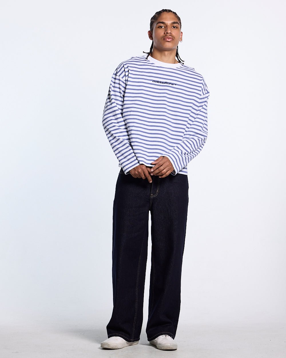 DISTRESS CURVED LONGSLEEVE NAVY STRIPES - Cold Culture