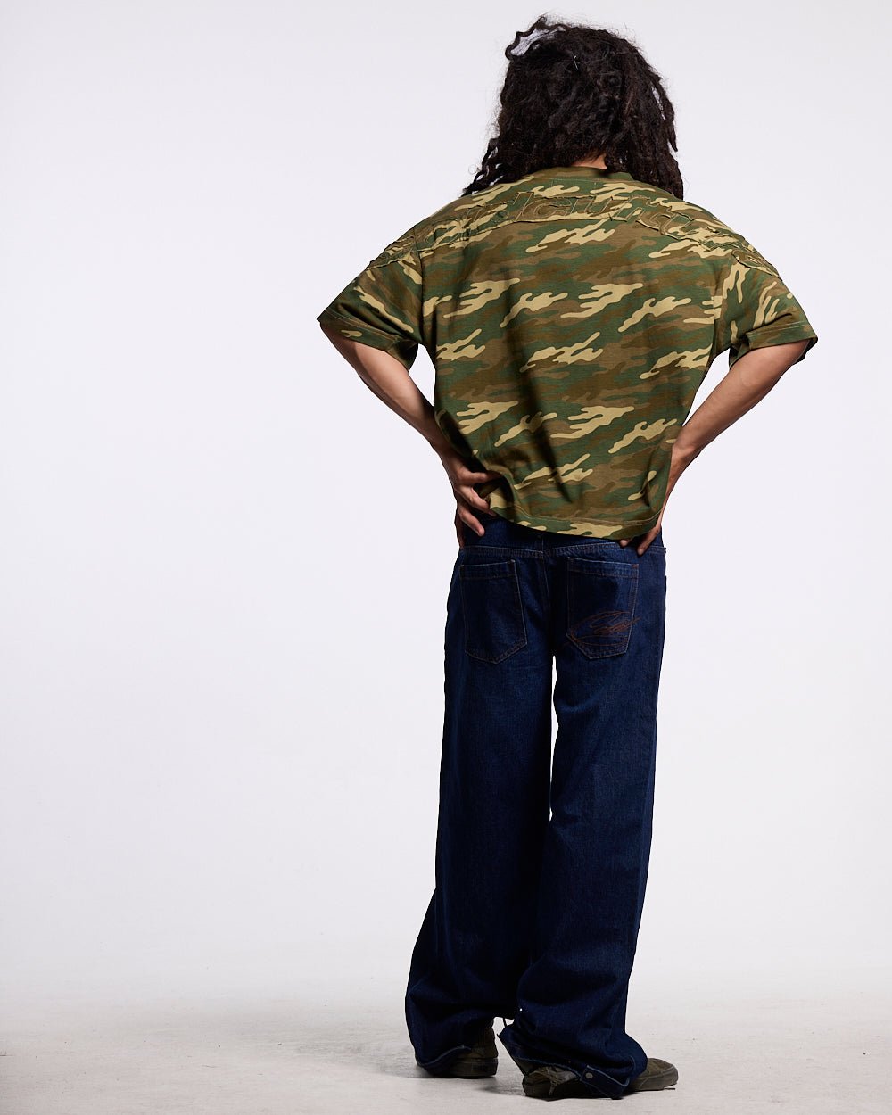 DISTRESS CURVED TEE CAMO - Cold Culture #man
