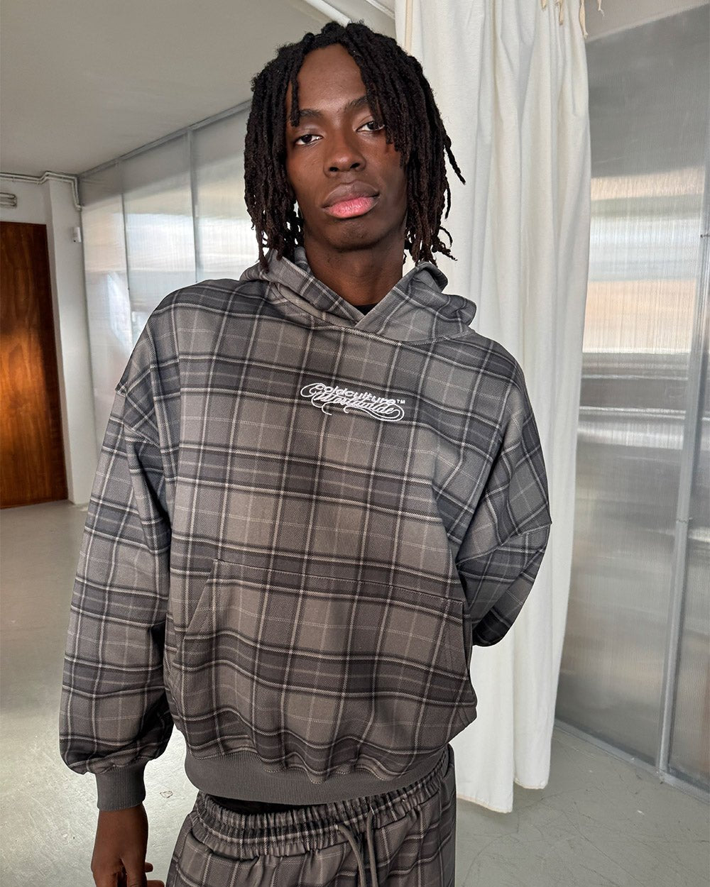 DRIFT SWEATPANTS GREY MIX - grey plaid sweatpants, on model close-up - Cold Culture #man