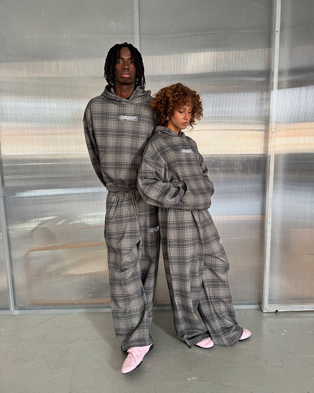 DRIFT SWEATPANTS GREY MIX - grey plaid sweatpants, street style shot - Cold Culture #woman