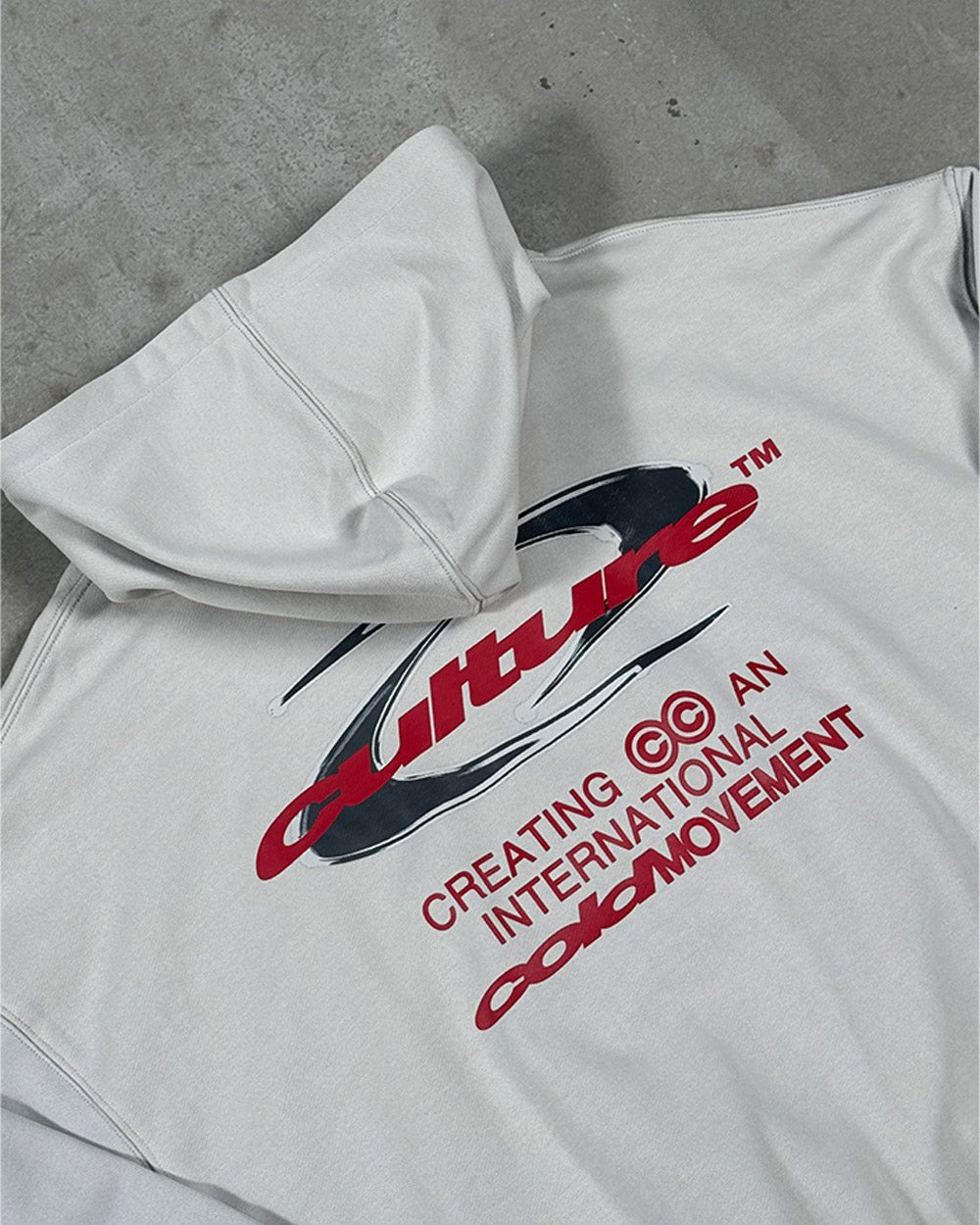 DYNAMIC HOODIE LIGHT GREY - light grey graphic print hoodie, detail close-up - Cold Culture