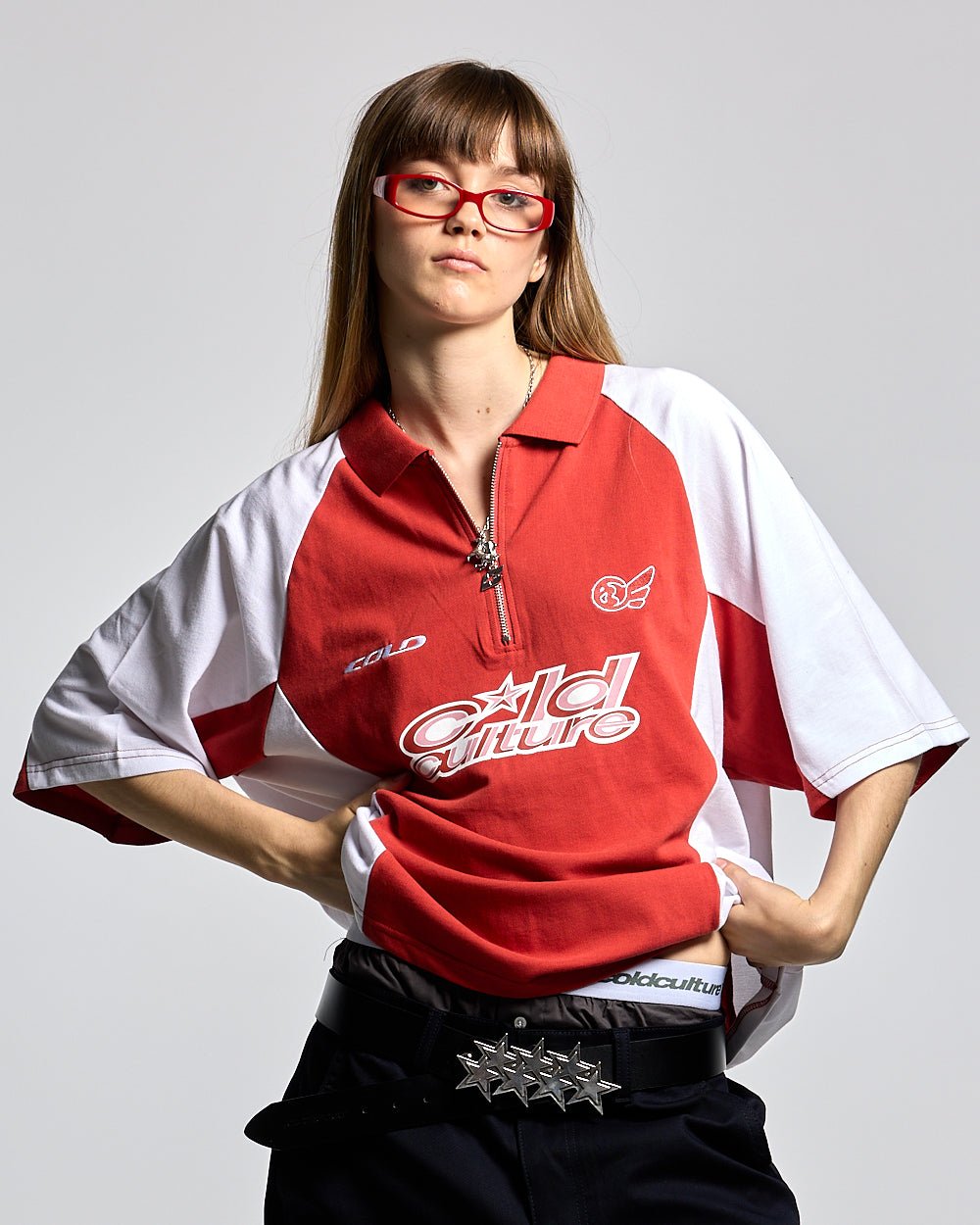 EXTREME POLO BURGUNDY AND WHITE - burgundy and white polo shirt, front view on female model - Cold Culture #woman
