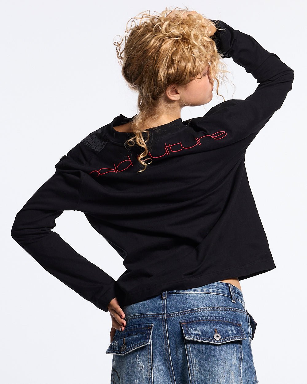 FEATHERED LONGSLEEVE BLACK - Cold Culture #woman