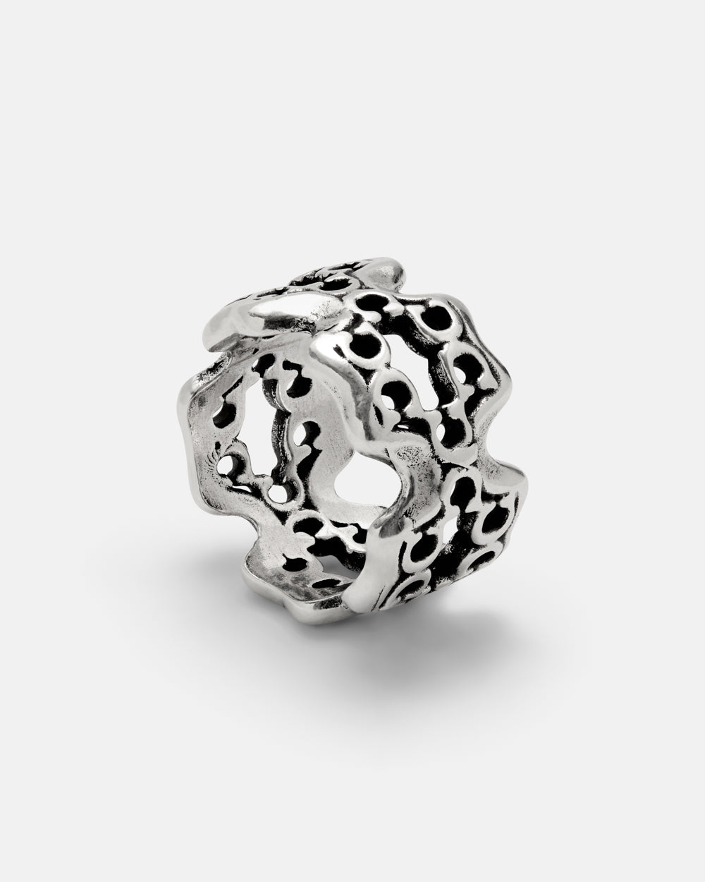 FEVER RING SILVER - silver openwork band ring, side view - Cold Culture #packshot