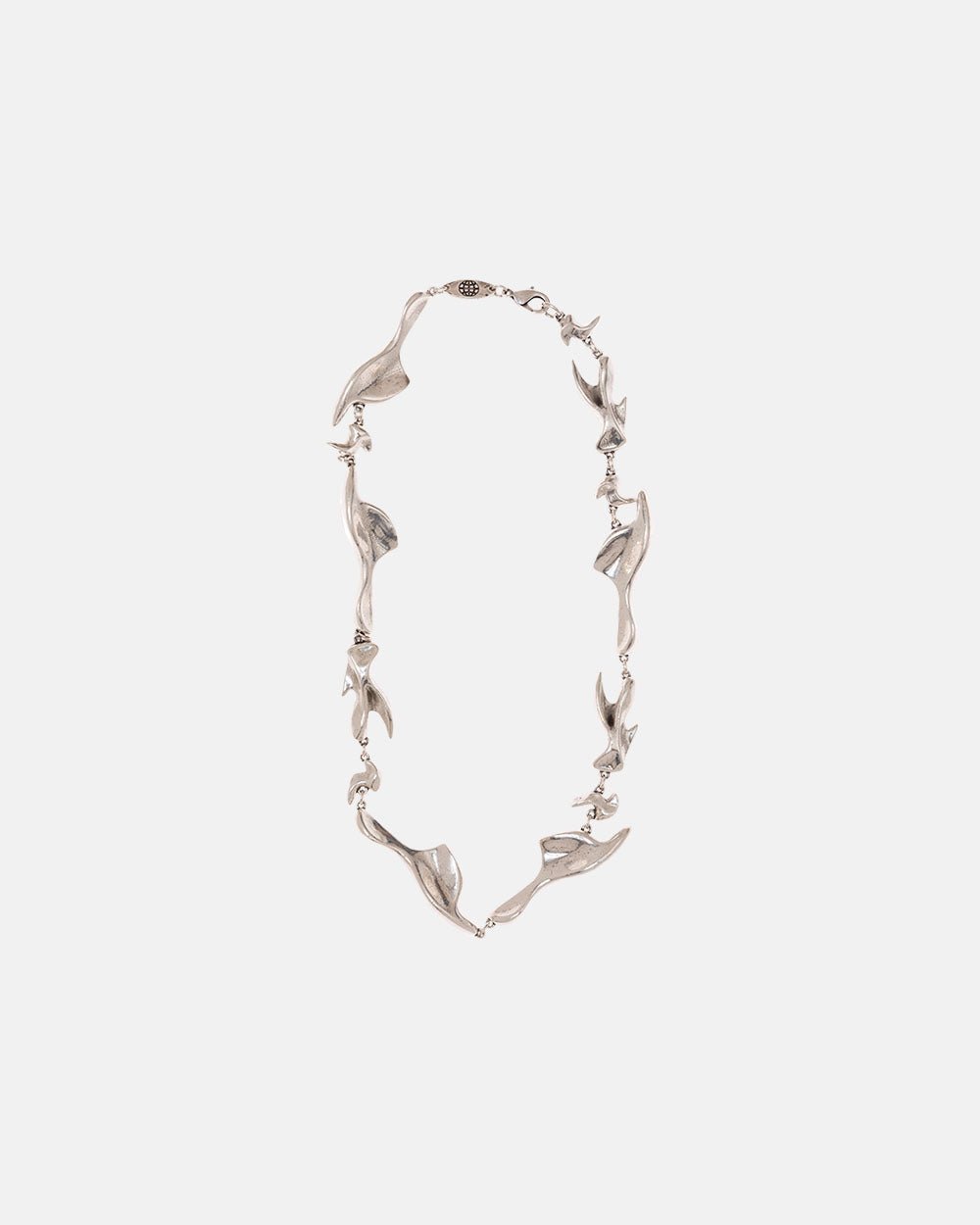 FINS NECKLACE WIDE - silver fin link necklace, flat lay - Cold Culture #packshot