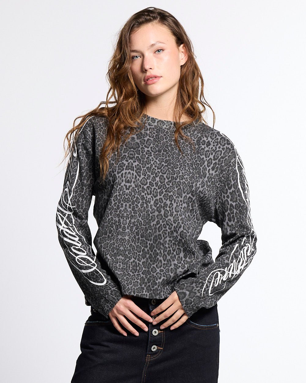 HIDDEN CHEETAH LONGSLEEVE DARK GREY - dark grey leopard print longsleeve tee, front view on female model - Cold Culture #woman