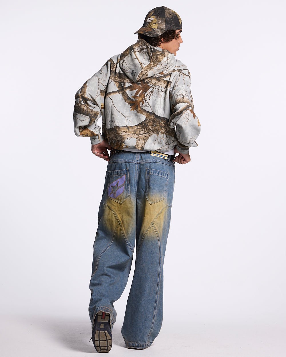 HOODIE REALTREE ARTIC - grey camo hoodie, back view on male model - Cold Culture #man