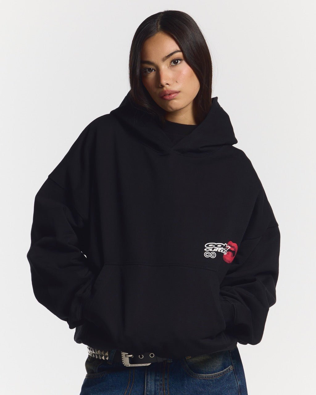 LIP COMBO HOODIE BLACK - black hoodie with lips graphic, front view on female model - Cold Culture #woman