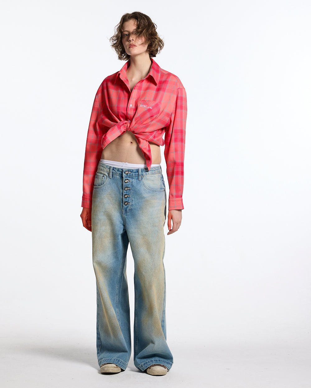 MUDDY V3 PANTS BLUE - washed blue denim pants, front view on female model - Cold Culture #woman