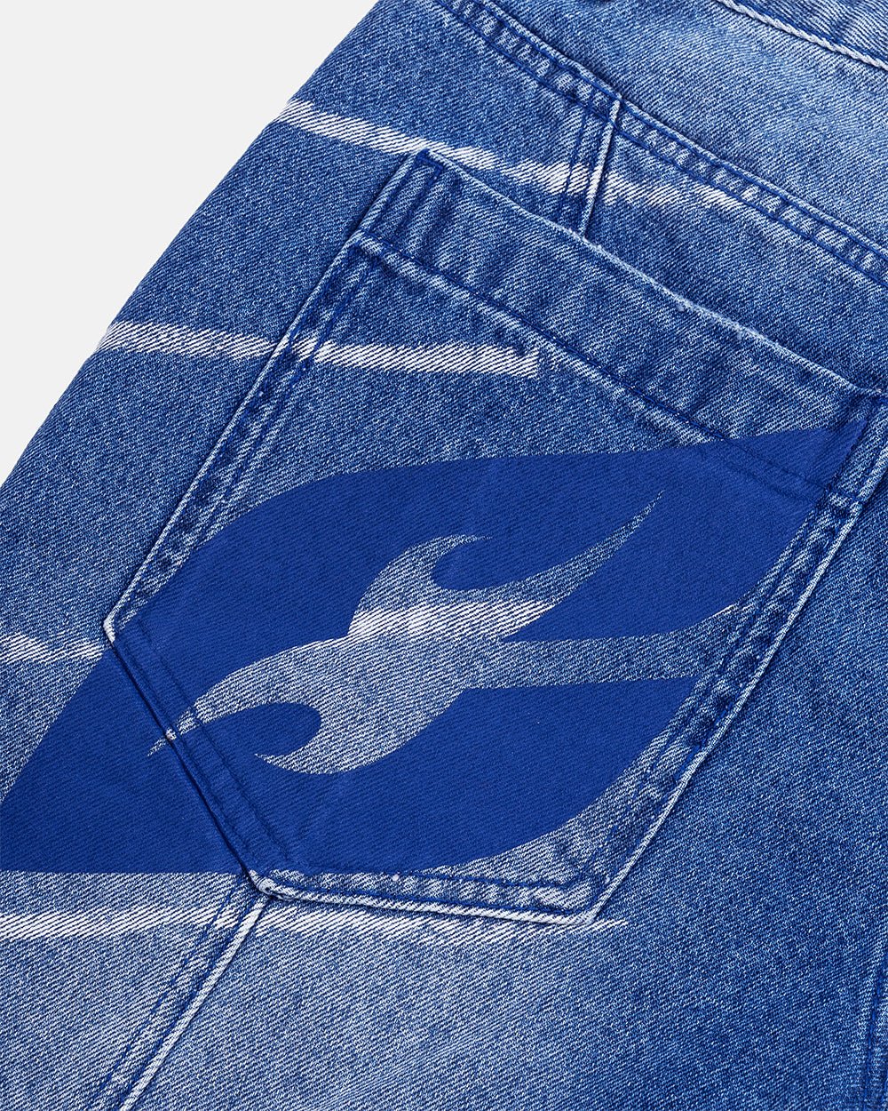 MUSIC RYTHIM SHORTS DENIM - blue washed denim shorts, detail close-up - Cold Culture