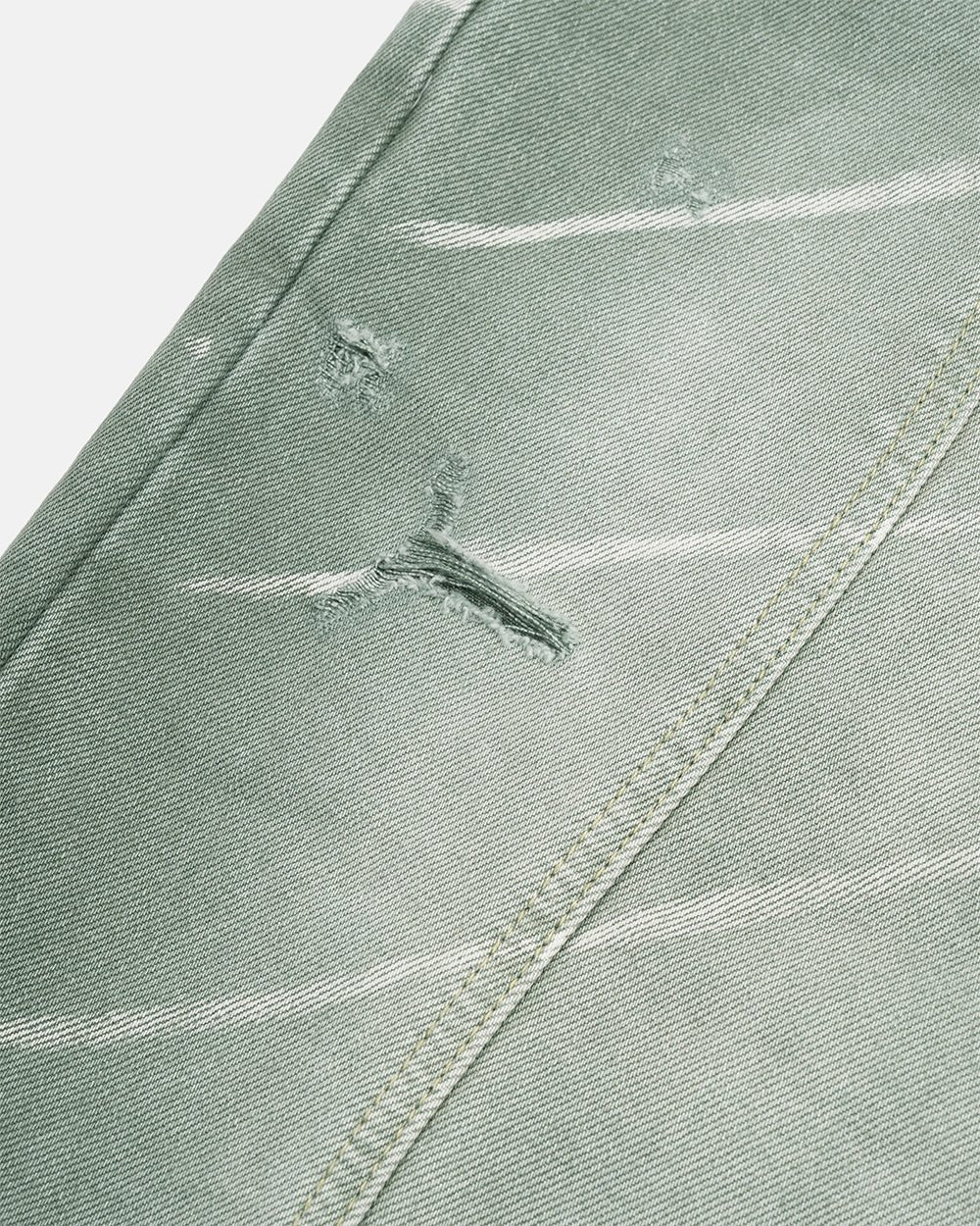 MUSIC RYTHIM SHORTS GREEN - green washed denim shorts, detail close-up - Cold Culture