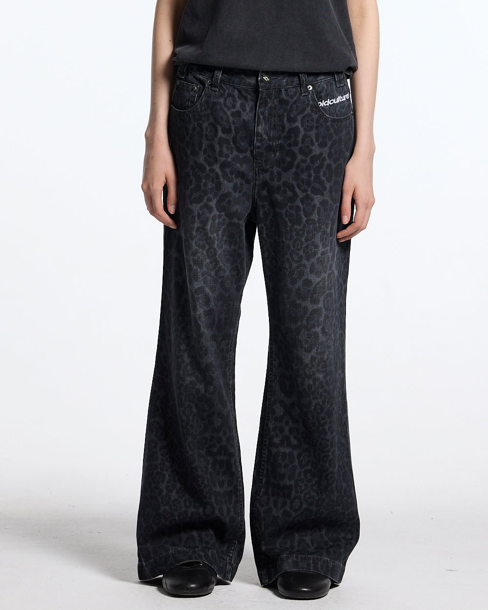 NOCTURNE BEAST V3 PANTS DARK GREY - dark grey leopard print pants, front view on female model - Cold Culture #woman