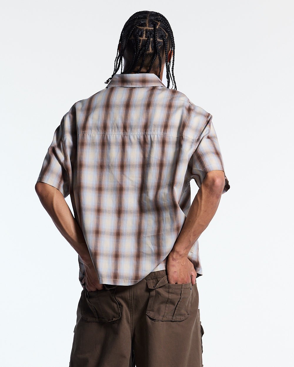 OFFICE SCRIPT SHIRT BEIGE - beige plaid short sleeve shirt, back view on male model - Cold Culture #man