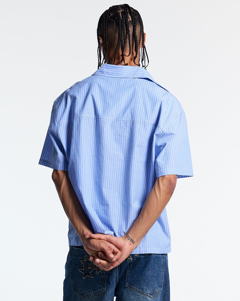 OFFICE SCRIPT SHIRT BLUE - blue striped short sleeve shirt, back view on male model - Cold Culture #man