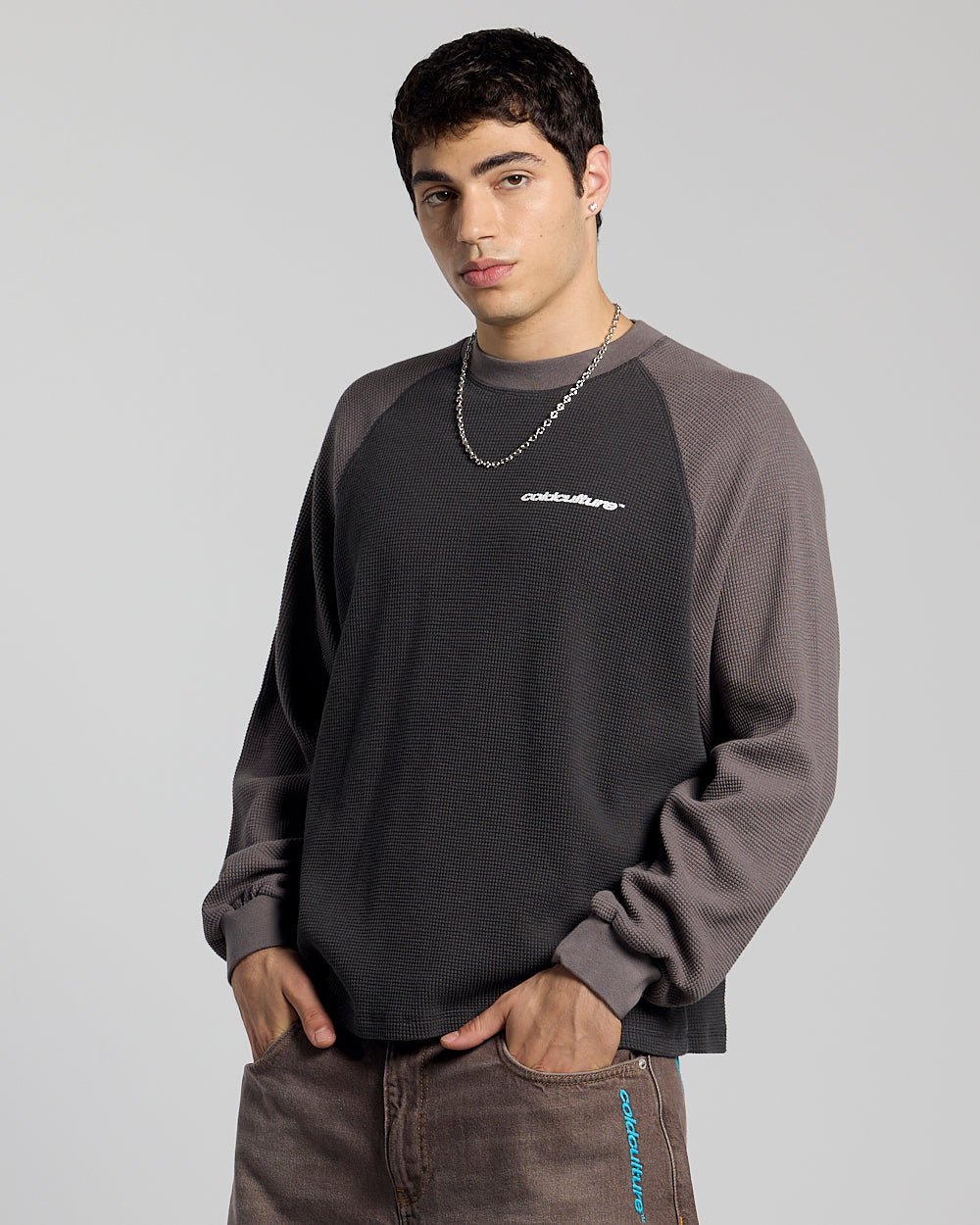 RANGLAN BICOLOR THERMAL LONGSLEEVE BLACK - black raglan longsleeve tee, front view on male model - Cold Culture #man