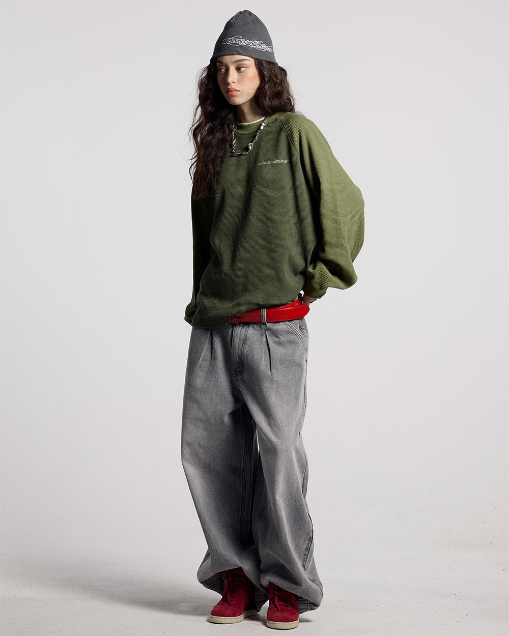 RANGLAN BICOLOR THERMAL LONGSLEEVE GREEN - green bicolor longsleeve tee, front view on female model - Cold Culture #woman