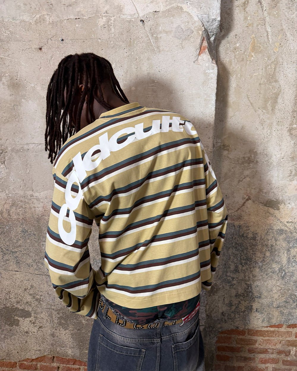 RAY CURVED LONGSLEEVE YELLOW & BROWN - yellow striped longsleeve tee, street style shot - Cold Culture
