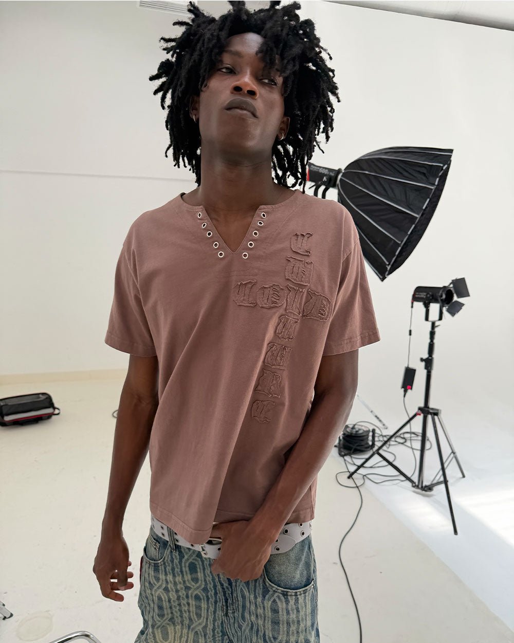 ROGUE CROSSED TEE BROWN - Cold Culture