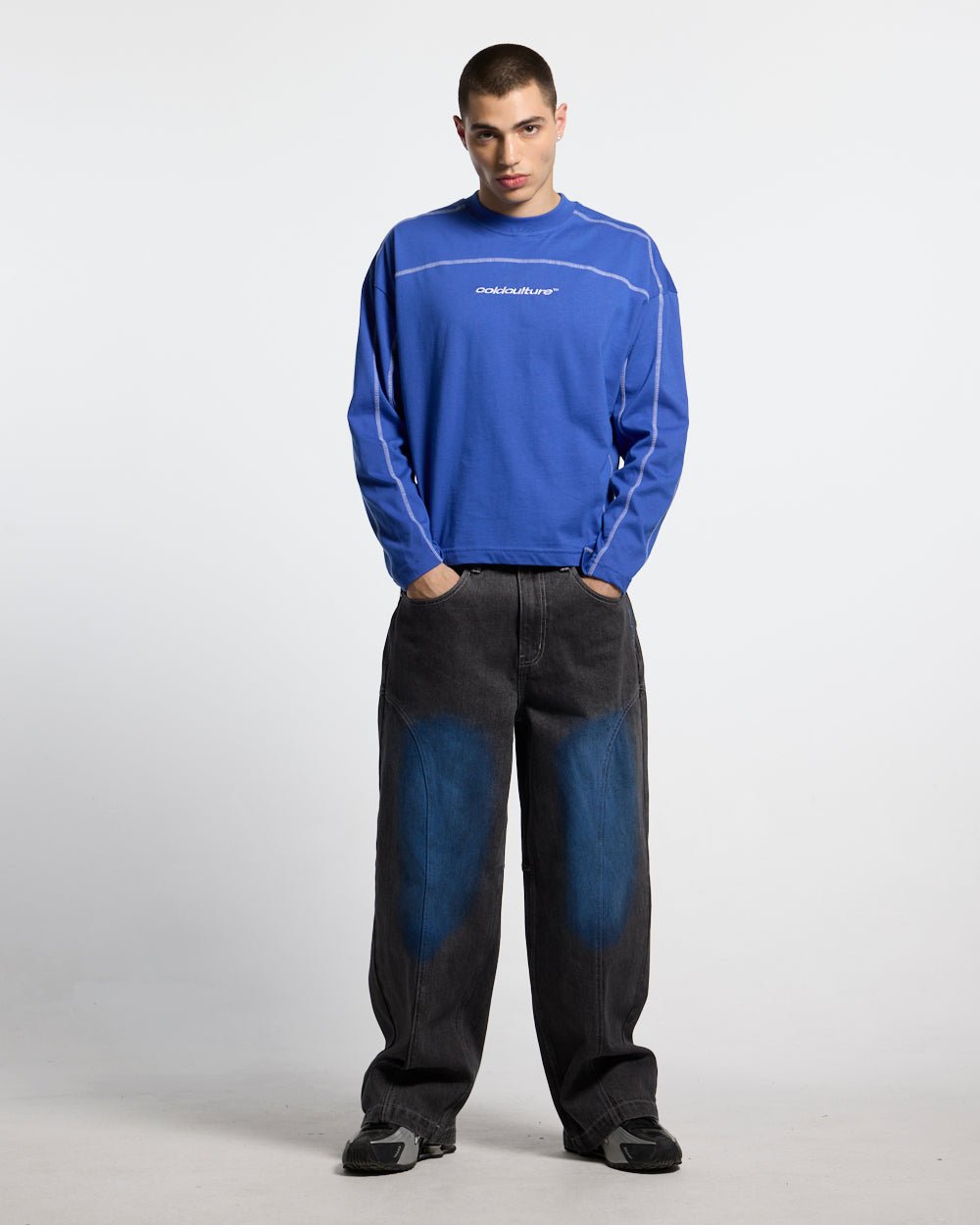 ROLLER LONGSLEEVE TEE VIBRANT BLUE - blue contrast stitch longsleeve tee, front view on male model - Cold Culture #man