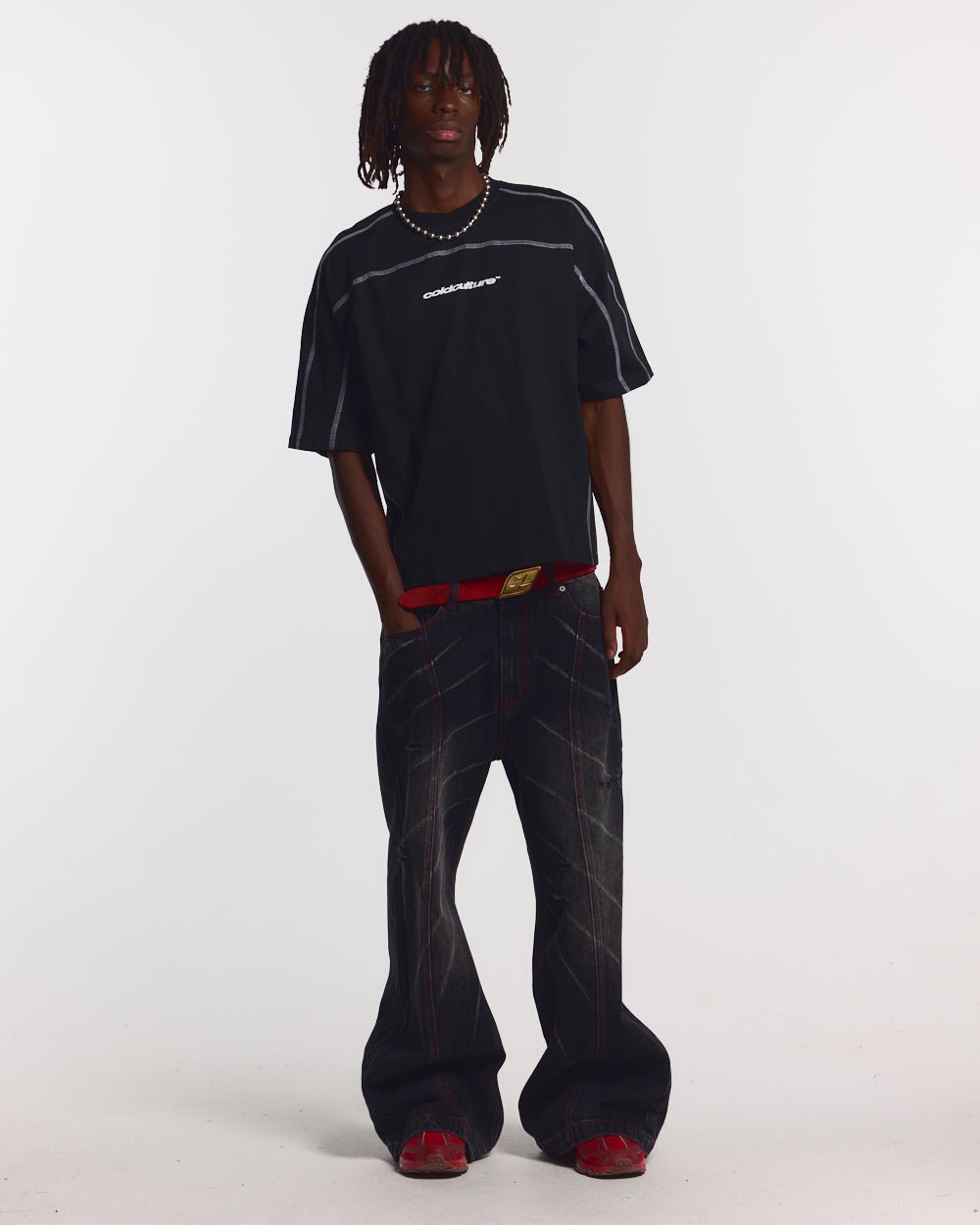 ROLLER TEE BLACK - black contrast stitch boxy tee, front view on male model - Cold Culture #man