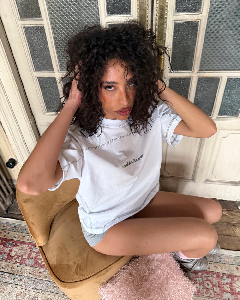 ROLLER TEE WHITE - white contrast stitch tee, street style shot - Cold Culture #woman