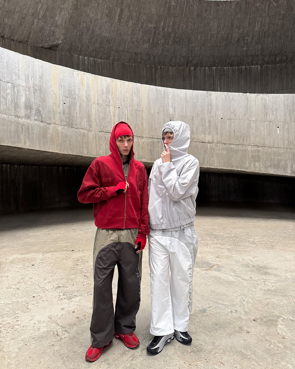 RUSH ZIPPER HOODIE RED - red two-tone zip-up hoodie, street style shot - Cold Culture