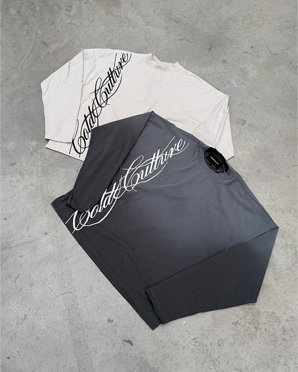 SCRIPT LONGSLEEVE TEE ANTRACITE GREY - dark grey script print longsleeve tee, flat lay with matching pieces - Cold Culture