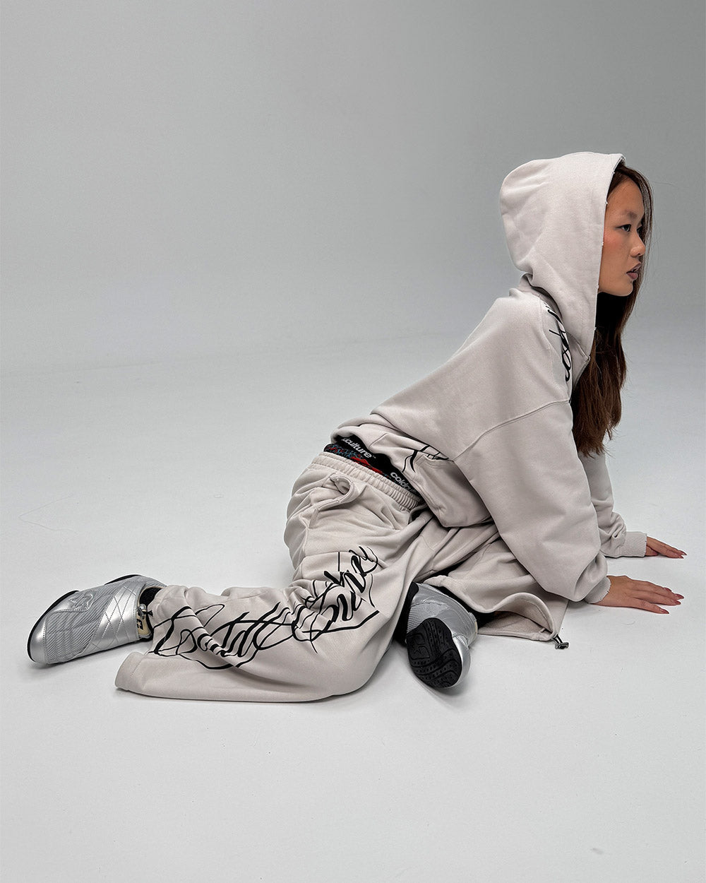 SCRIPT SWEATPANTS LIGHT GREY - light grey script print sweatpants, street style shot - Cold Culture #woman