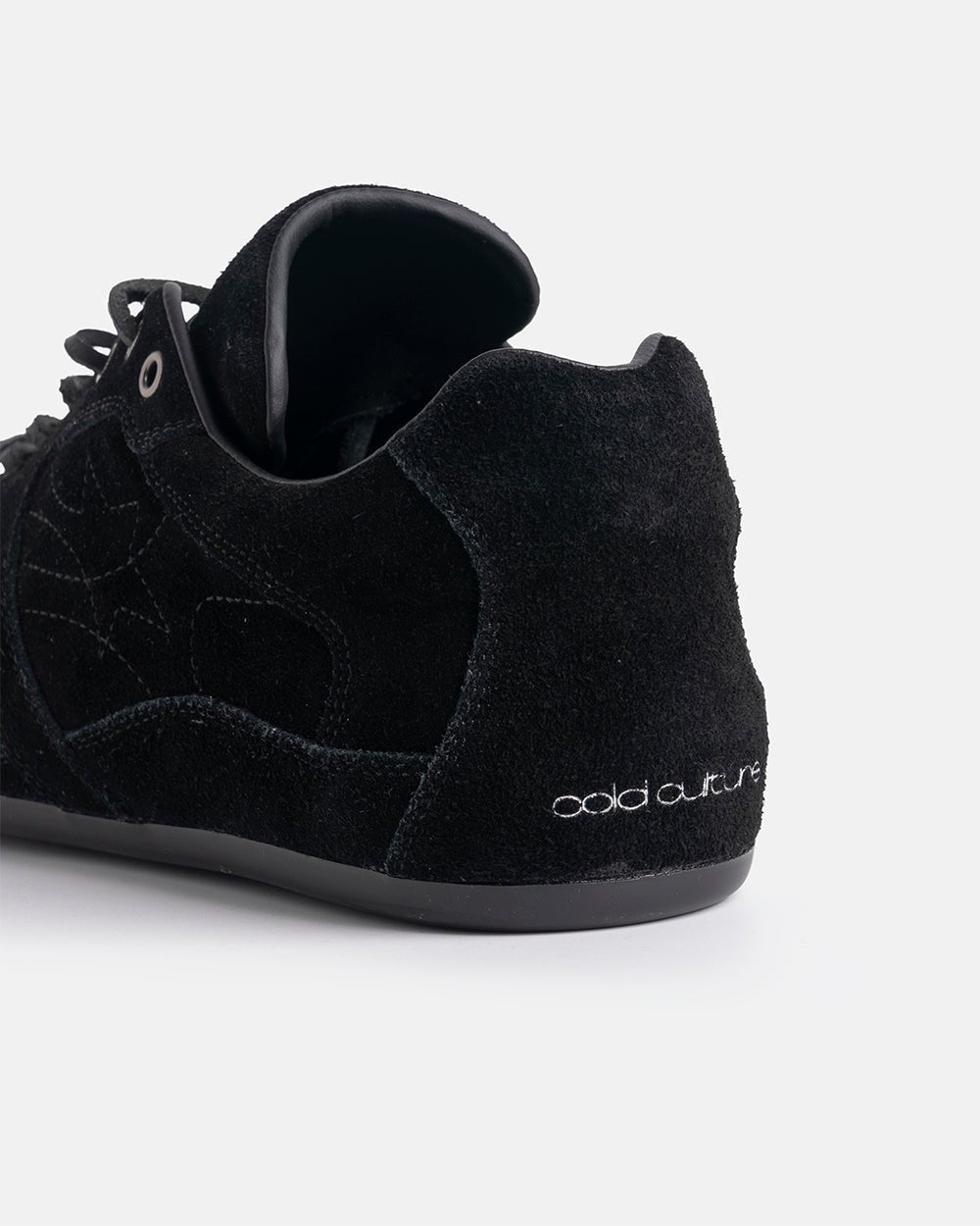 SILENT CODE SNEAKERS SUEDE BLACK - black suede sneakers, detail close-up - Cold Culture