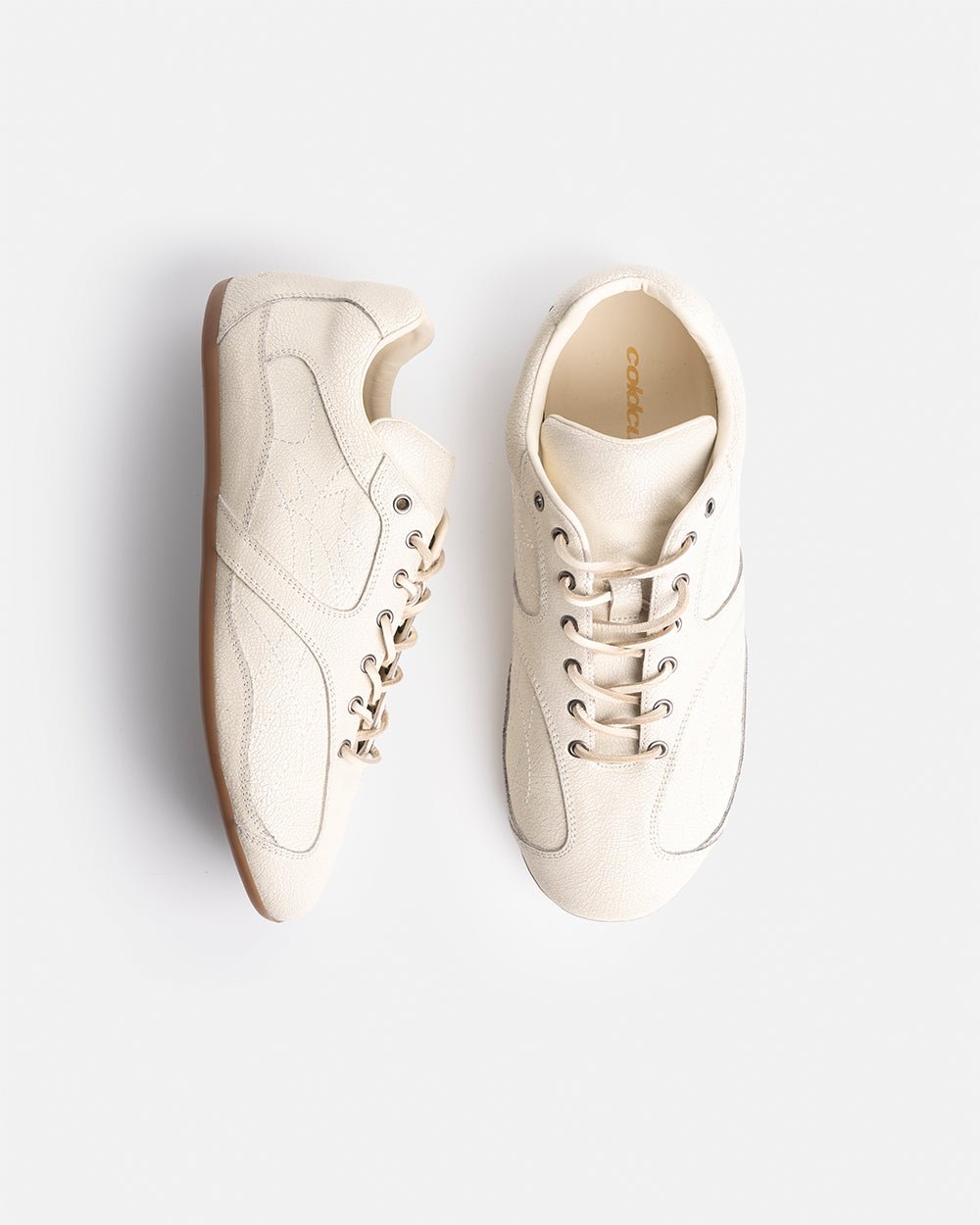 SILENT CODE SNEAKERS SUEDE WHITE - Cold Culture #packshot