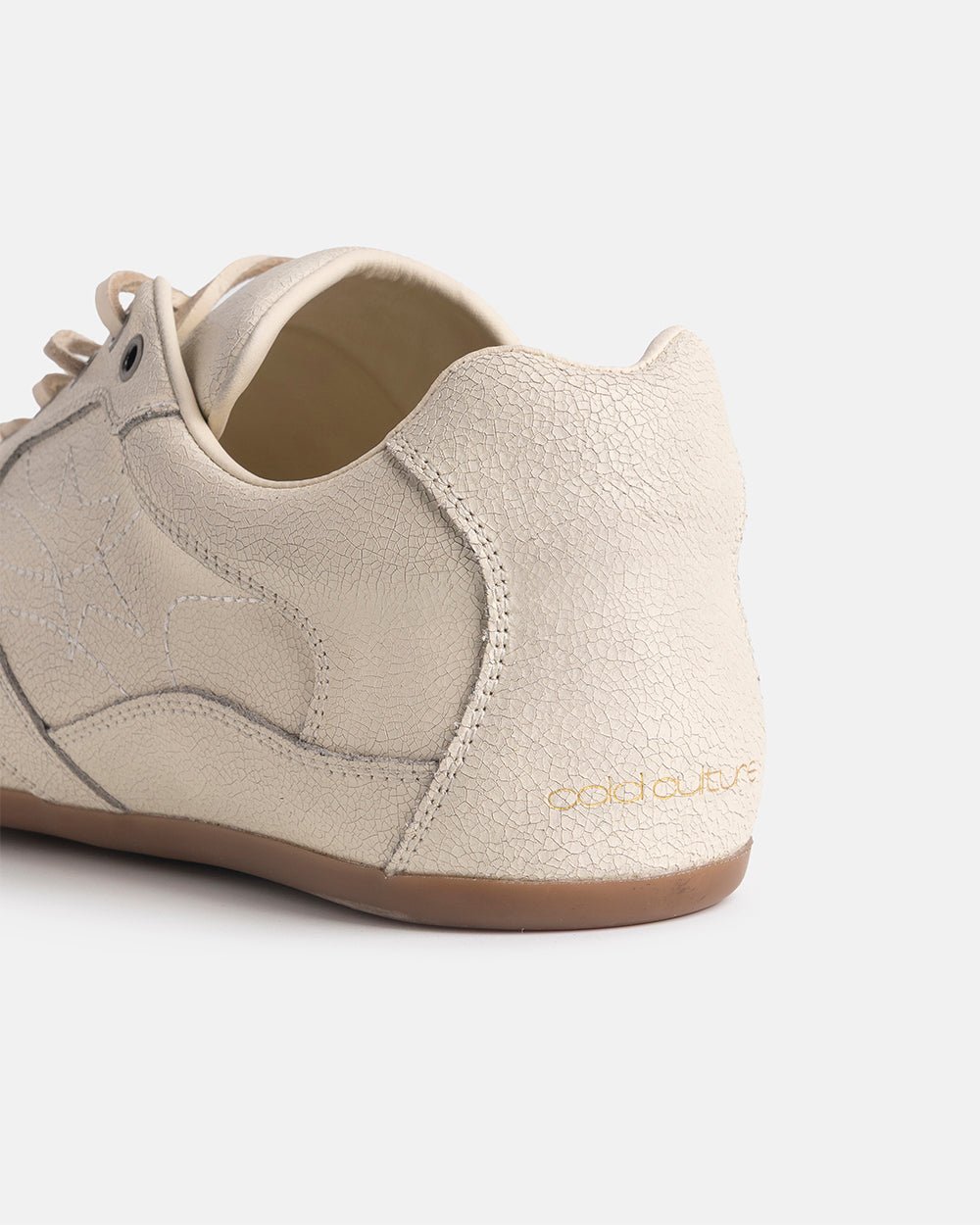 SILENT CODE SNEAKERS SUEDE WHITE - Cold Culture #packshot