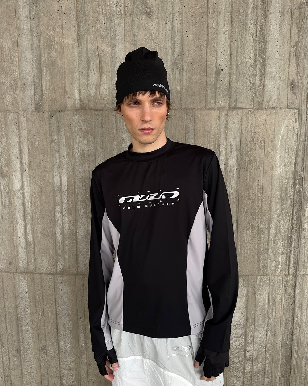 SPEED LONGSLEEVE BLACK - black two-tone longsleeve tee, street style shot - Cold Culture #woman