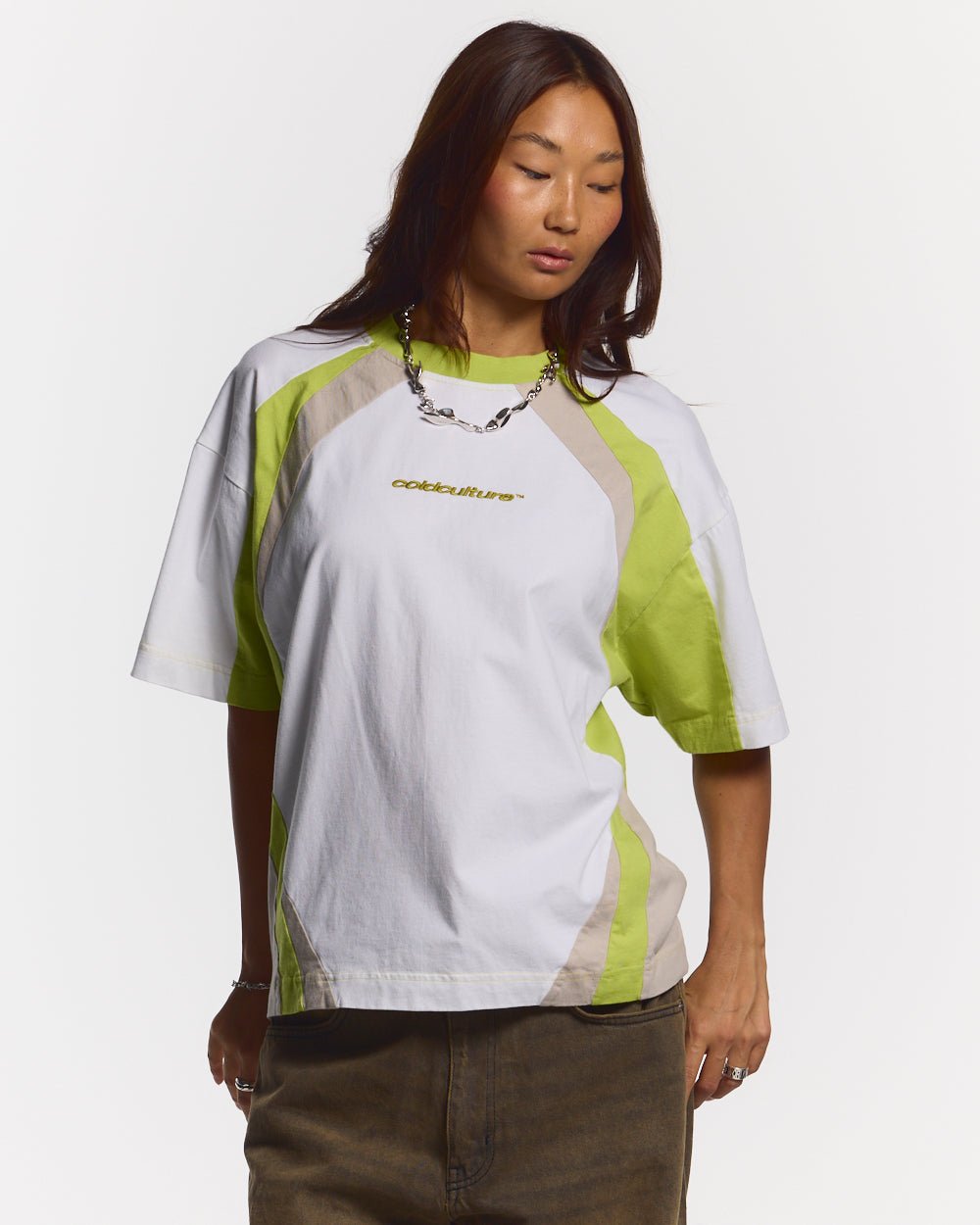 SPEED SPOKE TEE GREEN & GREY - green and white panelled tee, front view on female model - Cold Culture #woman