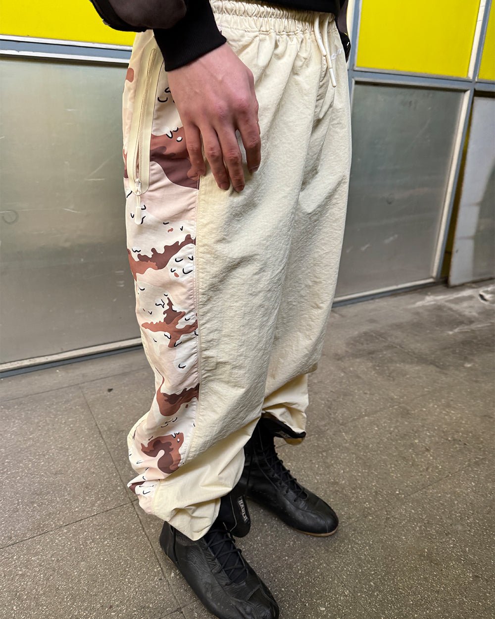 SPIDER PANTS BEIGE & CAMO - beige camo panel sweatpants, worn detail - Cold Culture