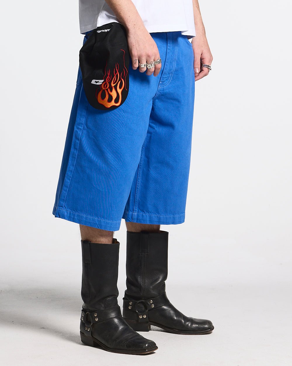STITCHING JORTS TRUE BLUE - blue baggy denim shorts, side view - Cold Culture