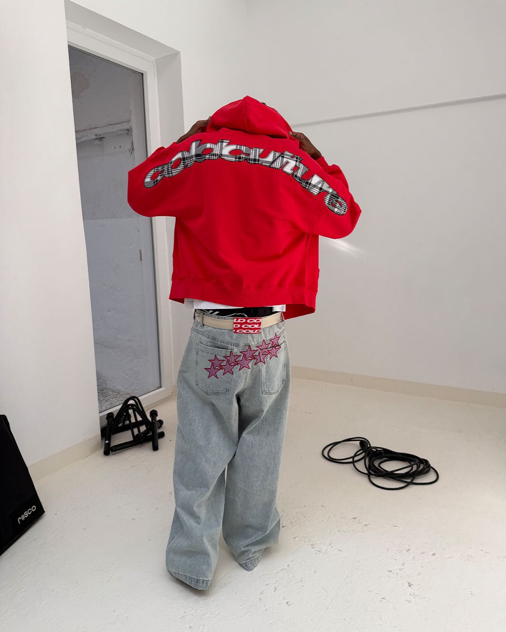 TARTAN DISTRESS CURVED ZIP HOODIE RED - Cold Culture