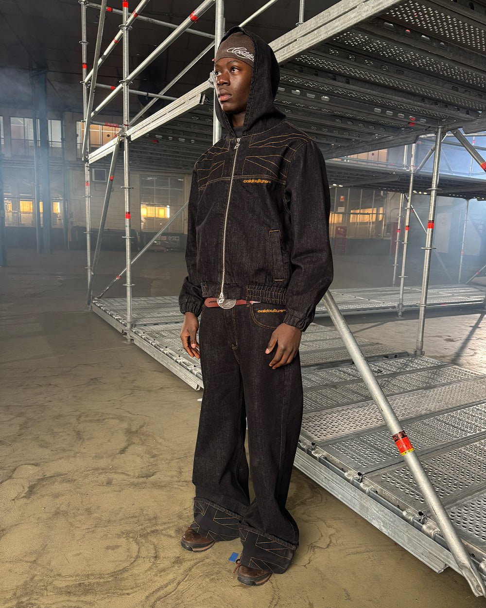 TOP BOY PANTS BLACK DENIM - black denim baggy pants, street style shot - Cold Culture
