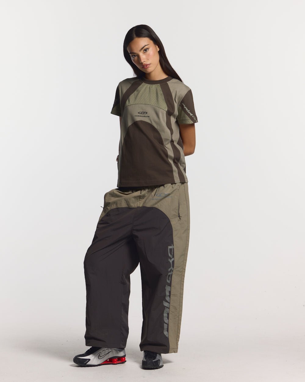 TURBO TEE KHAKI GREEN - khaki green paneled tee, front view on female model - Cold Culture #woman