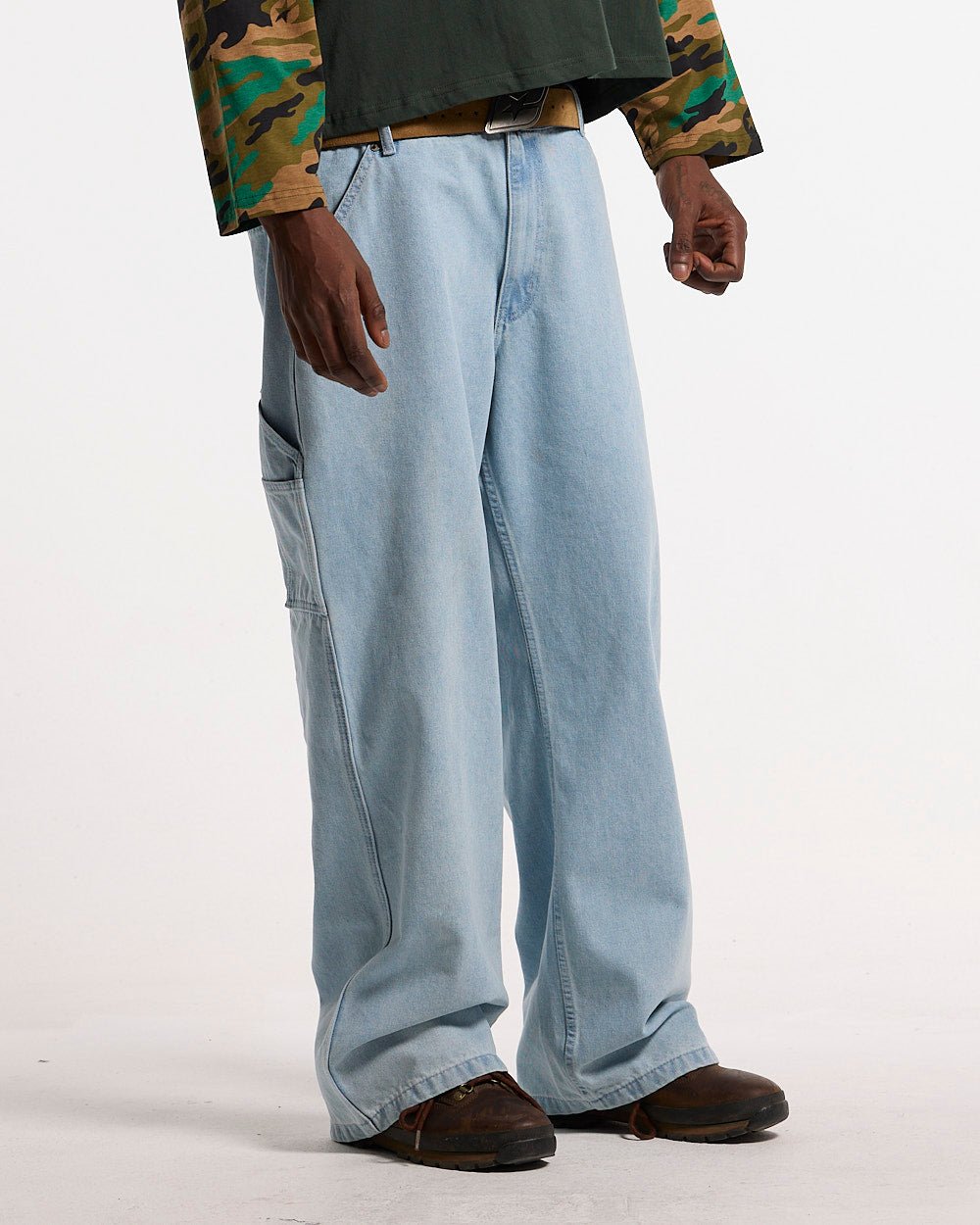 V1 CARPENTER PANTS LIGHT DENIM - light blue denim carpenter pants, front view on male model - Cold Culture