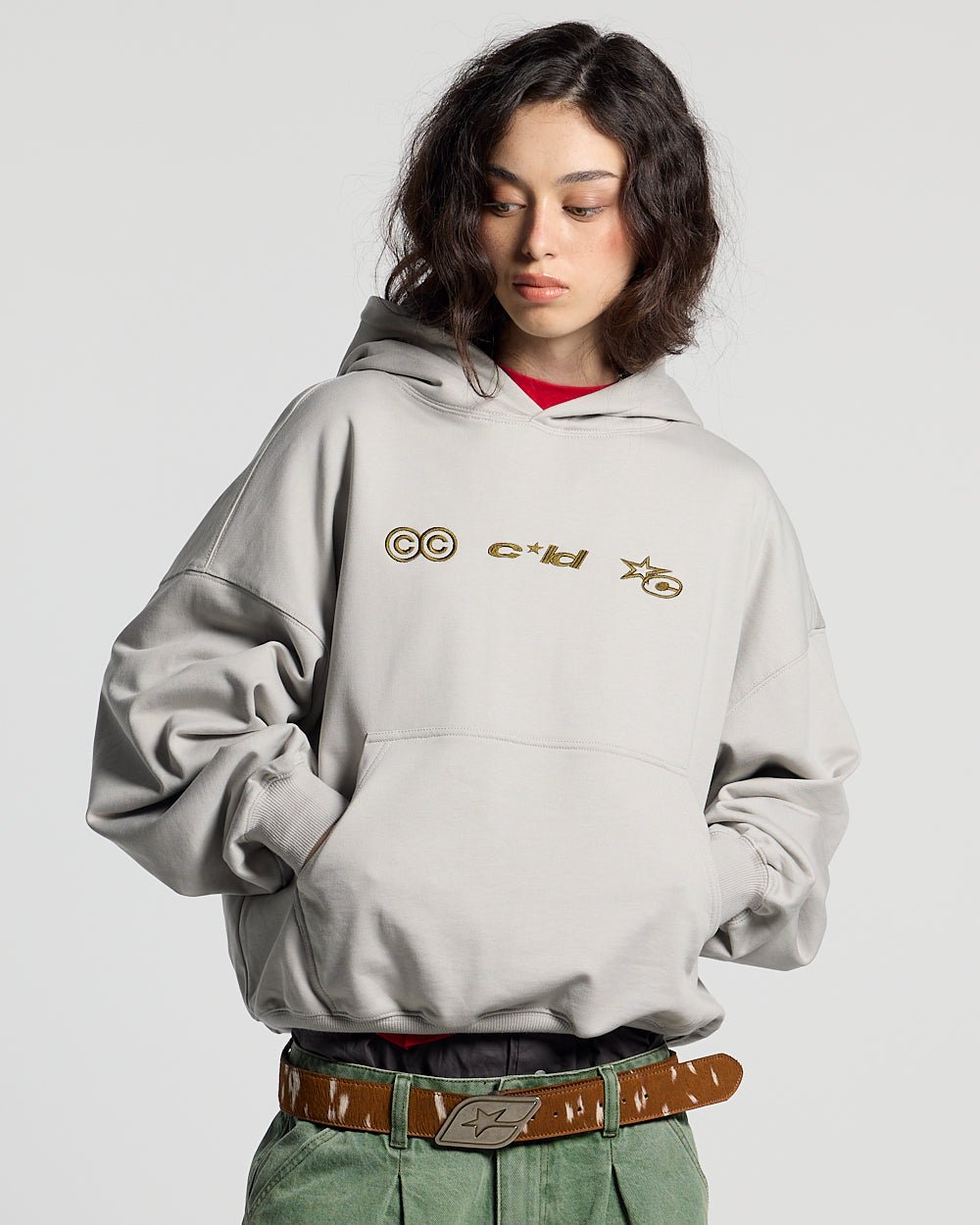 VERTICAL HOODIE LIGHT GREY - light grey oversized hoodie, front view on female model - Cold Culture #woman
