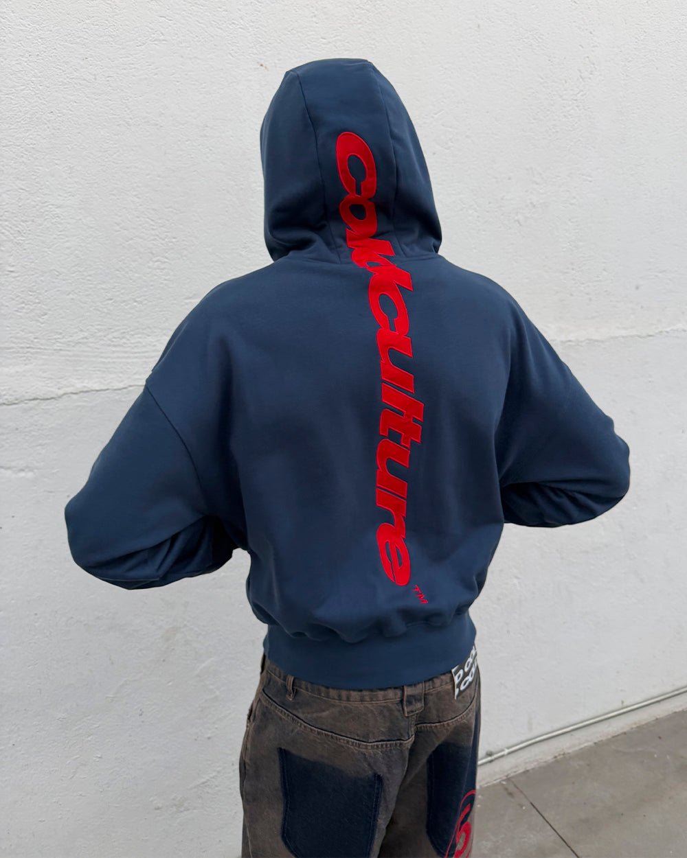 VERTICAL HOODIE NAVY - navy graphic print hoodie, on model close-up - Cold Culture