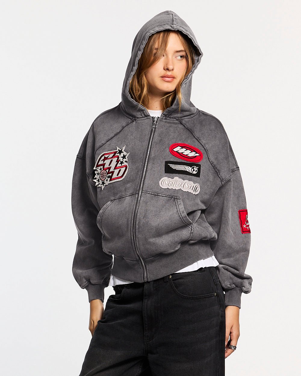 WALKER ZIP HOODIE WASHED BLACK - washed grey zip hoodie with patches, front view on female model - Cold Culture #woman