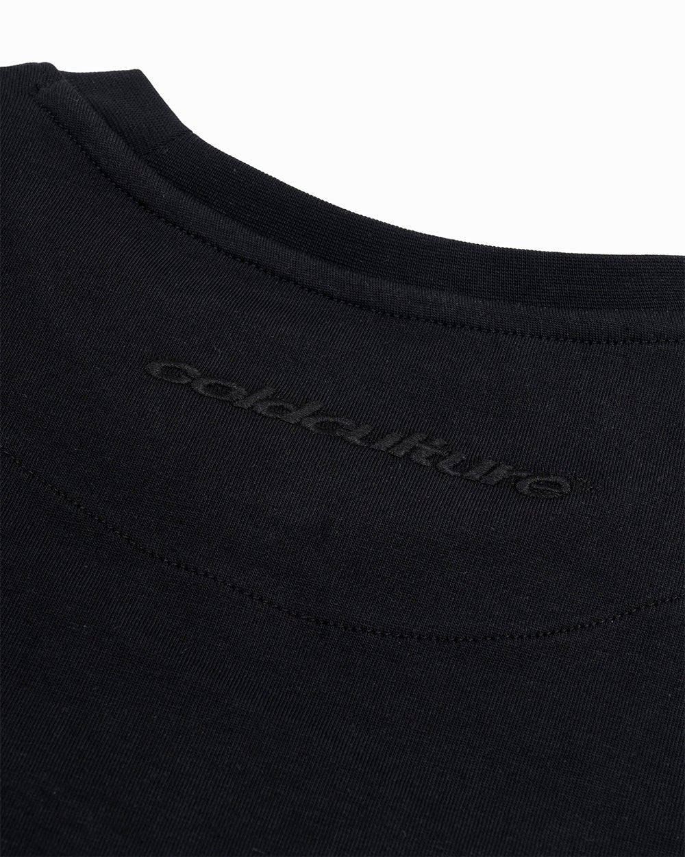 WATCH OUT TEE BLACK - black boxy tee, detail close-up - Cold Culture