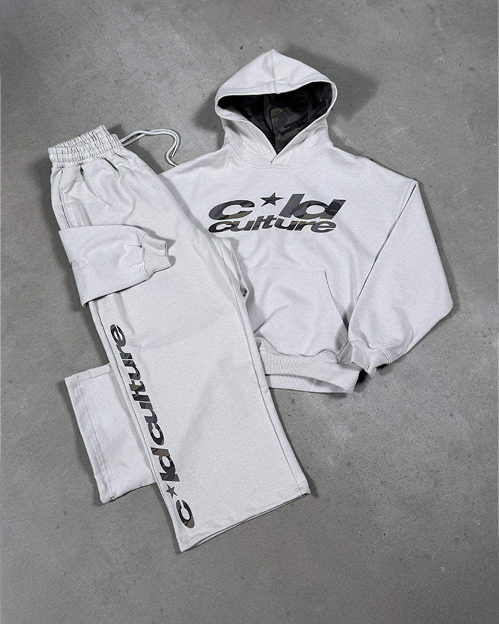 WILD CAMO SWEATPANTS LIGHT GREY - light grey baggy sweatpants, flat lay with matching pieces - Cold Culture