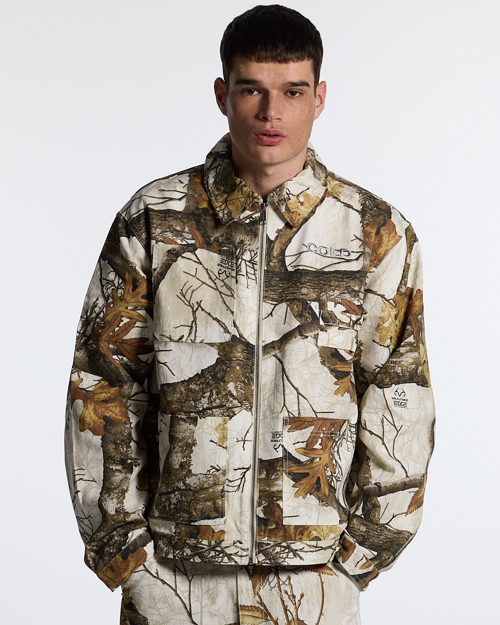 WORK ZIP JACKET REALTREE WHITE - white realtree camo work jacket, front view on male model - Cold Culture #man